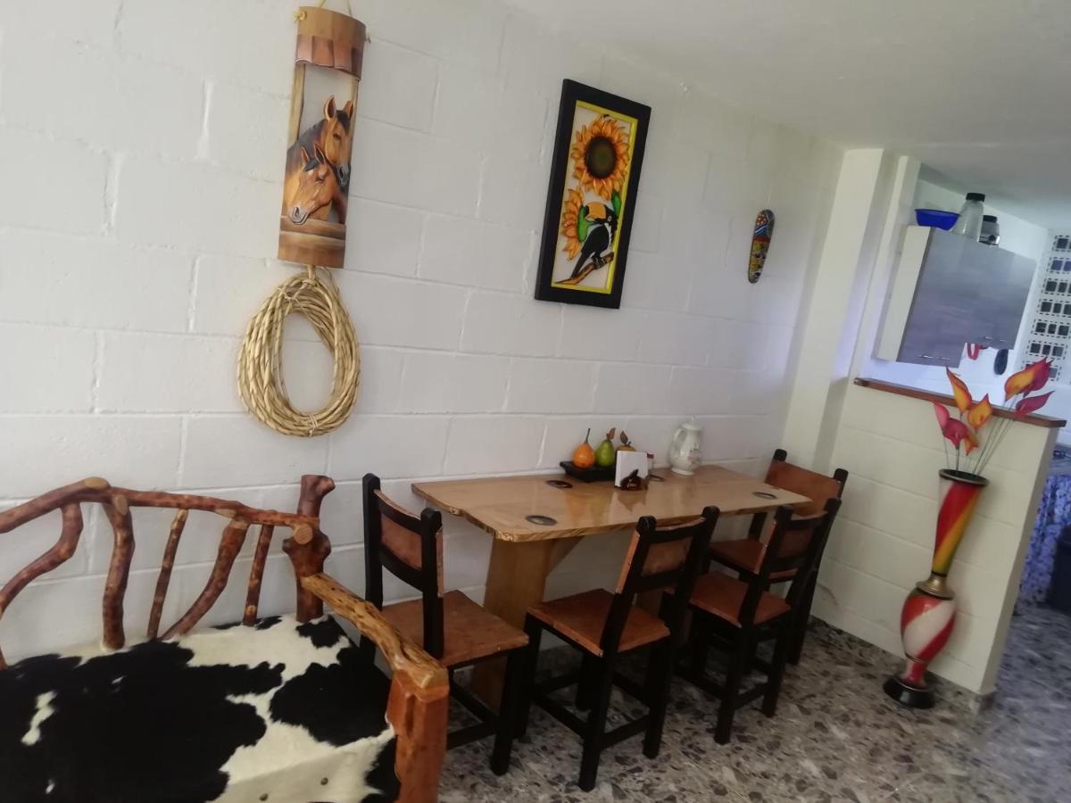Apartamento Campestre Medellín Exterior foto