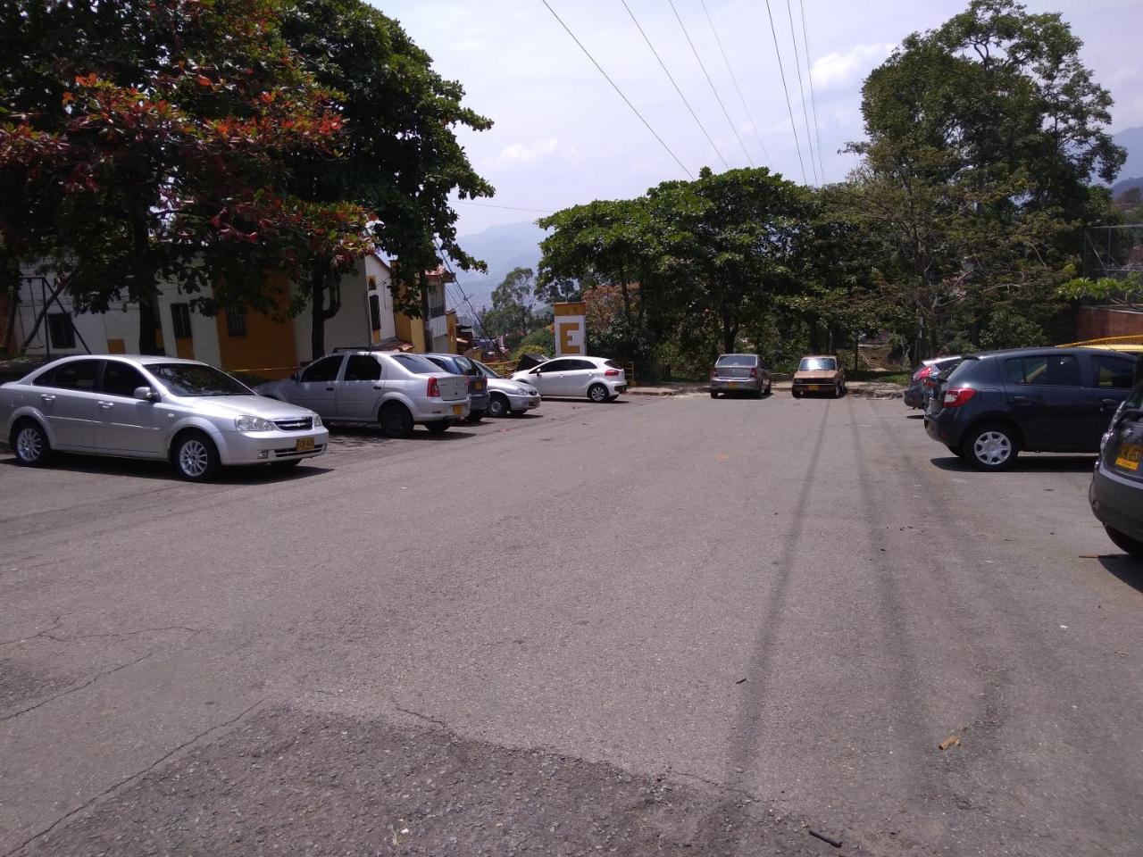Apartamento Campestre Medellín Exterior foto